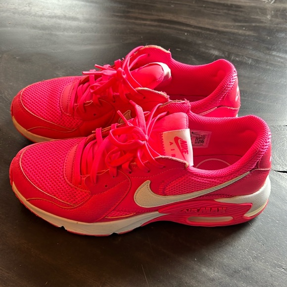 Nike Shoes - Nike AirMax neon pink